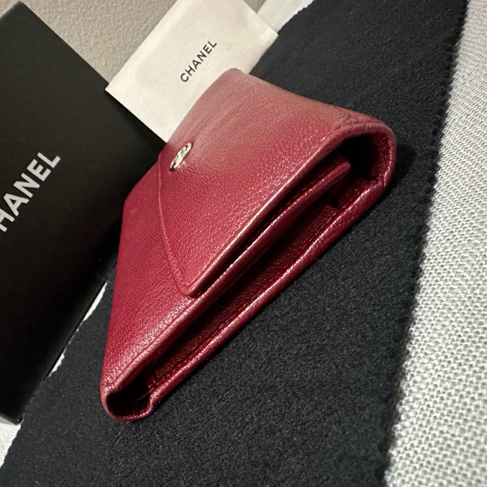 (SALE) Rare Find! CHANEL Wine Color Silver Interlocking CC Wallet - Picture 7 of 17